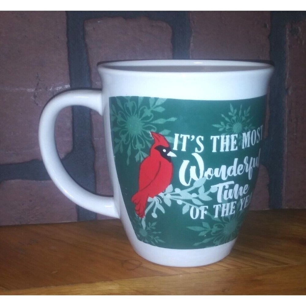 Red Cardinal Coffee Tea Mug Christmas Design Royal Norfolk white red green 4.5"